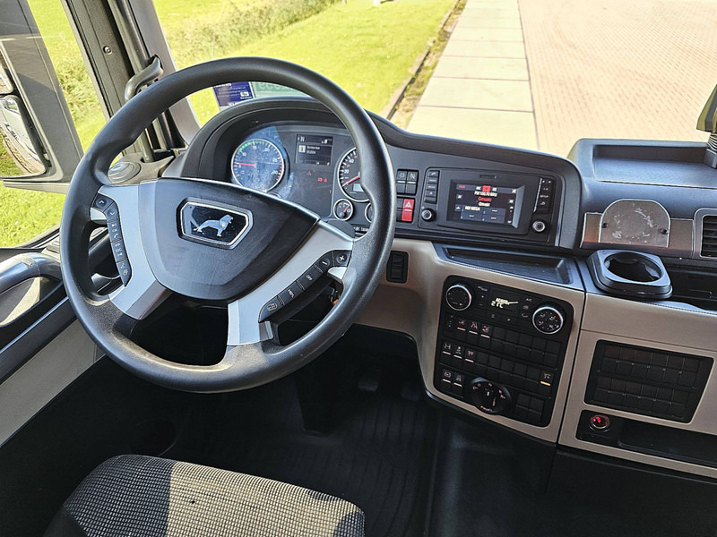 Фото интерьера 1: Тягач MAN 26.460 TGX XLX 6X2-2 BLS