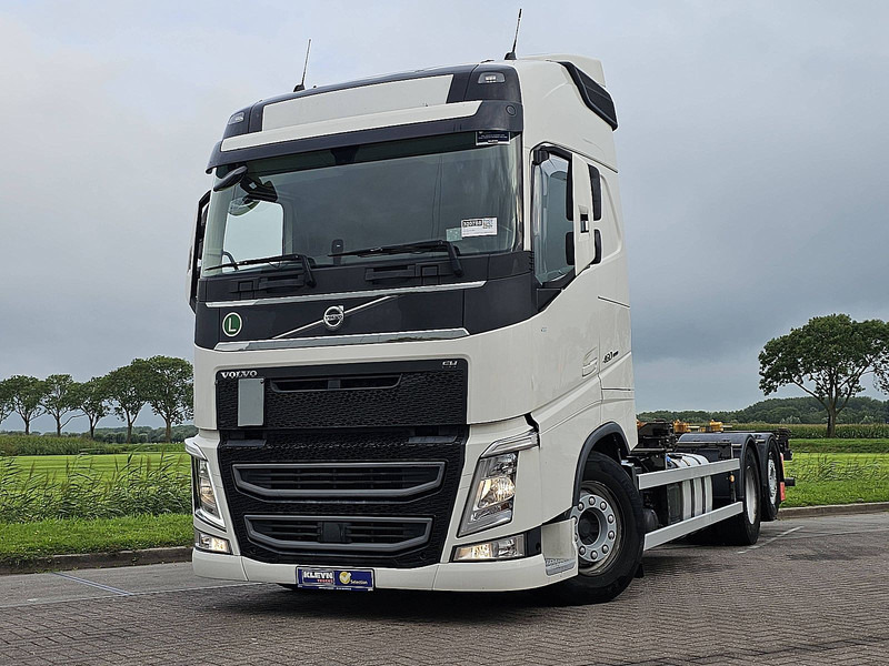 Volvo FH 460 6x2*4 - Грузовик-контейнеровоз/ Сменный кузов: фото 1 Volvo FH 460 6x2*4 - Грузовик-контейнеровоз/ Сменный кузов: фото 1