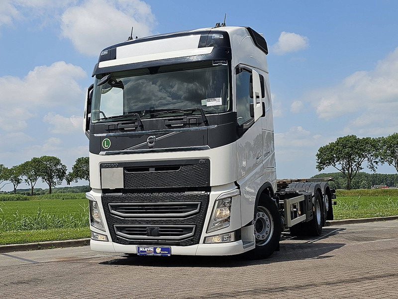 Volvo FH 500 - Грузовик-контейнеровоз/ Сменный кузов: фото 1 Volvo FH 500 - Грузовик-контейнеровоз/ Сменный кузов: фото 1