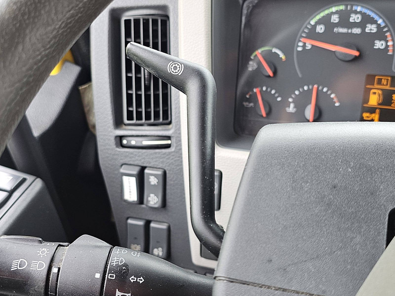 Грузовик с закрытым кузовом Volvo FL 250.12 AIRCO SIDE DOORS: фото 10