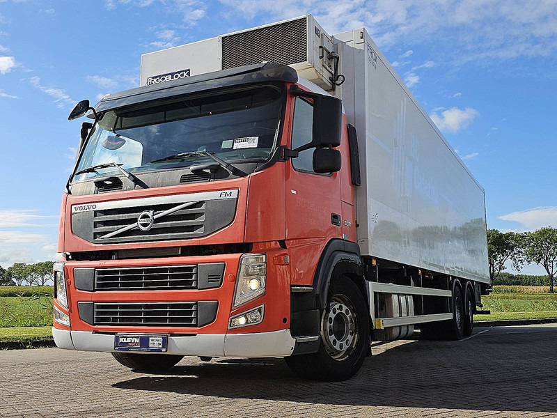Volvo FM 11.330 6X2 FRIGOBL. LIFT - Рефрижератор: фото 1 Volvo FM 11.330 6X2 FRIGOBL. LIFT - Рефрижератор: фото 1