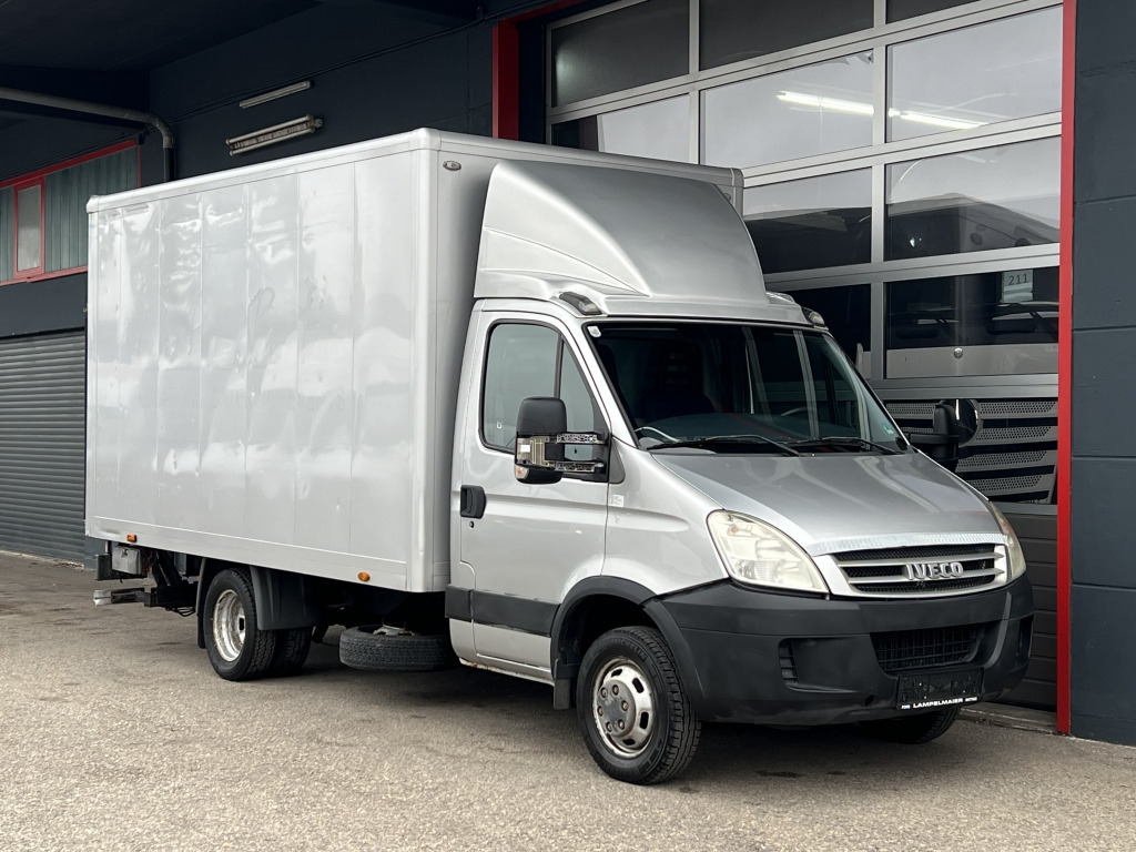 Малотоннажный фургон Iveco Daily 35C18 3.0 Euro4 Tempomat 4,15m Koffer+ LBW: фото 1