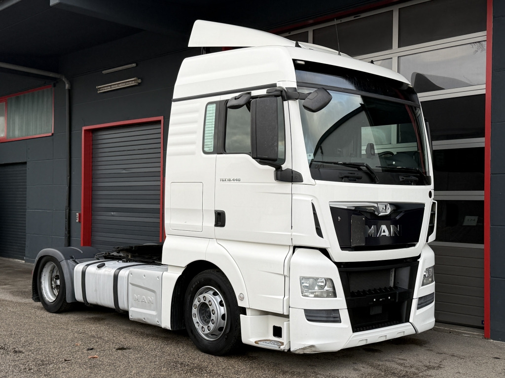 MAN TGX 18.440 XLX MEGA Klimaauto Motorbremse 2xTank - Тягач: фото 1 MAN TGX 18.440 XLX MEGA Klimaauto Motorbremse 2xTank - Тягач: фото 1