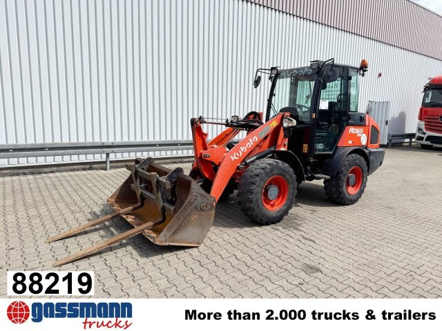 Kubota R065 4x4, Palettengabel, ca. 1.733 Betr.-Std. - Строительная техника: фото 1 Kubota R065 4x4, Palettengabel, ca. 1.733 Betr.-Std. - Строительная техника: фото 1