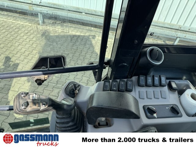 Строительная техника Kubota R090 4x4, Palettengabel, ca. 838 Betr.-Std.: фото 6 Строительная техника Kubota R090 4x4, Palettengabel, ca. 838 Betr.-Std.: фото 6