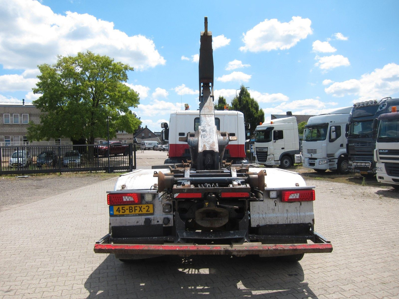 Scania P410 CB6X2 HSA Hyva 22T Haken E6 Liftachse - Крюковой мультилифт: фото 4 Scania P410 CB6X2 HSA Hyva 22T Haken E6 Liftachse - Крюковой мультилифт: фото 4