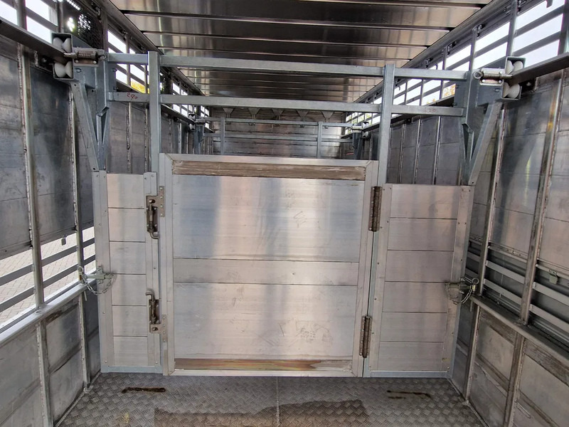 Новый Грузовик для перевозки животных Renault Midlum D210 4x2 - NEW - Pezzaioli 1 deck - Ventilation - 17.9M2 - Ramp - Euro6d: фото 17