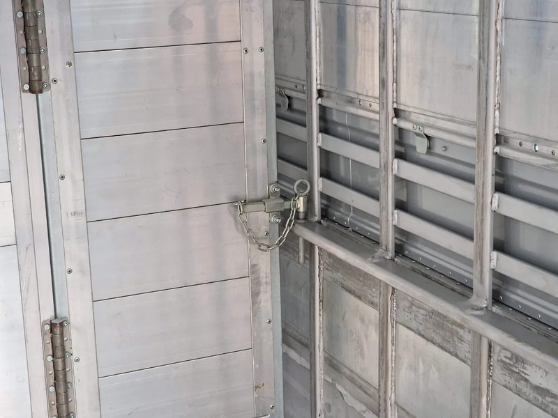 Новый Грузовик для перевозки животных Renault Midlum D210 4x2 - NEW - Pezzaioli 1 deck - Ventilation - 17.9M2 - Ramp - Euro6d: фото 19