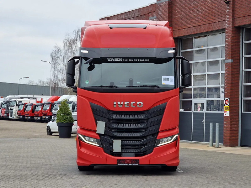 Iveco S-WAY 460 LNG - 4x2 - Retarder - 2x tank - Тягач: фото 2 Iveco S-WAY 460 LNG - 4x2 - Retarder - 2x tank - Тягач: фото 2