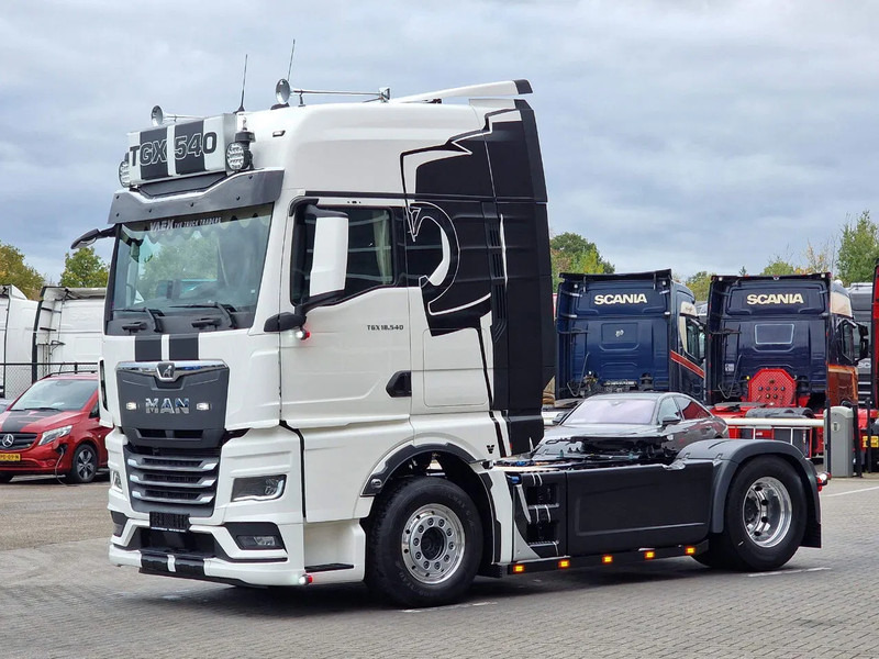 MAN TGX 18.540 GX - New - Retarder - Night clima - Alcoa - Show truck - Lightbar - - Тягач: фото 3 MAN TGX 18.540 GX - New - Retarder - Night clima - Alcoa - Show truck - Lightbar - - Тягач: фото 3