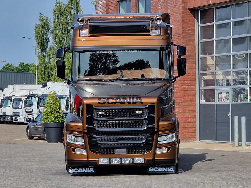 Scania 520ST V8 NGS 6x2 TUFT Torpedo - New Build & Paint - New BUFFL interior - Show truck - Тягач: фото 2 Scania 520ST V8 NGS 6x2 TUFT Torpedo - New Build & Paint - New BUFFL interior - Show truck - Тягач: фото 2
