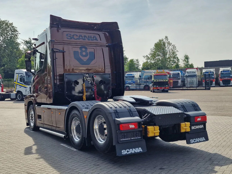 Scania 520ST V8 NGS 6x2 TUFT Torpedo - New Build & Paint - New BUFFL interior - Show truck - Тягач: фото 5 Scania 520ST V8 NGS 6x2 TUFT Torpedo - New Build & Paint - New BUFFL interior - Show truck - Тягач: фото 5
