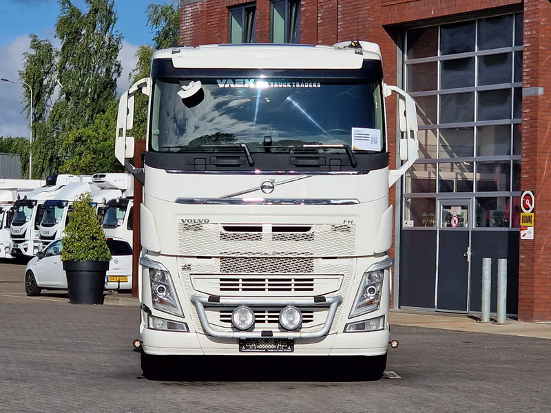 Volvo FH 13.500 6x2 - Retarder - Full air - 3.20 WB - Leather - Тягач: фото 2 Volvo FH 13.500 6x2 - Retarder - Full air - 3.20 WB - Leather - Тягач: фото 2