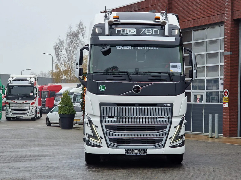 Volvo FH 16.780 8x4*4 Globetrotter XL - 245T GCW - New - Full air - I parkcool - Retarder - Тягач: фото 2 Volvo FH 16.780 8x4*4 Globetrotter XL - 245T GCW - New - Full air - I parkcool - Retarder - Тягач: фото 2