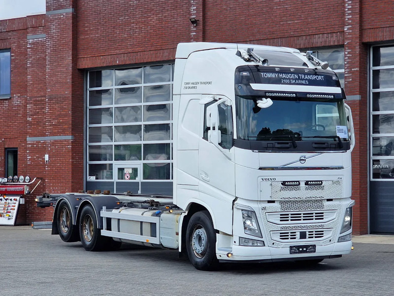 Volvo FH 13.500 Globetrotter XL 6x2 - BDF - Retarder - I parkcool - Full air - 4.90 WB - Грузовик-контейнеровоз/ Сменный кузов: фото 1 Volvo FH 13.500 Globetrotter XL 6x2 - BDF - Retarder - I parkcool - Full air - 4.90 WB - Грузовик-контейнеровоз/ Сменный кузов: фото 1