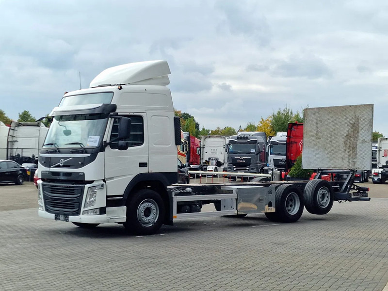Volvo FM 380 Globetrotter 6x2 Chassis - Loadlift - 4.90 WB - Full air - Low KM - Грузовик-шасси: фото 3 Volvo FM 380 Globetrotter 6x2 Chassis - Loadlift - 4.90 WB - Full air - Low KM - Грузовик-шасси: фото 3