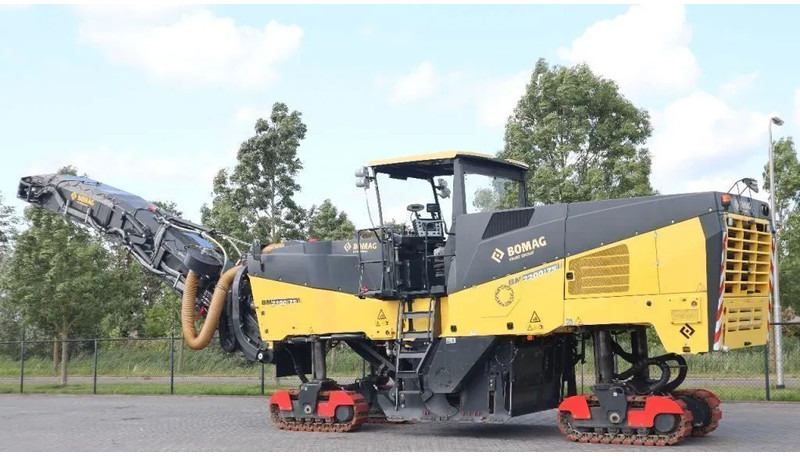 Bomag BM 2200/75 | COLD PLANER | NEW CONDITION! - Асфальтоукладочная техника: фото 2 Bomag BM 2200/75 | COLD PLANER | NEW CONDITION! - Асфальтоукладочная техника: фото 2