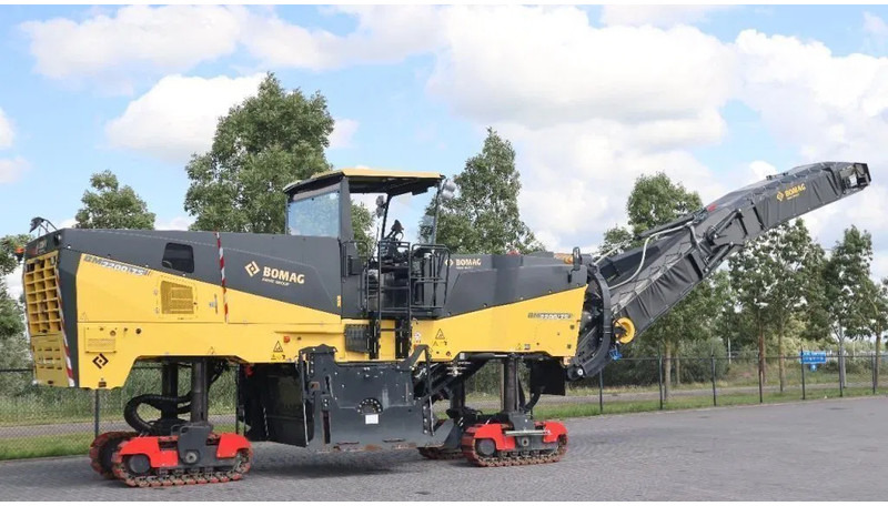 Bomag BM 2200/75 | COLD PLANER | NEW CONDITION! - Асфальтоукладочная техника: фото 5 Bomag BM 2200/75 | COLD PLANER | NEW CONDITION! - Асфальтоукладочная техника: фото 5