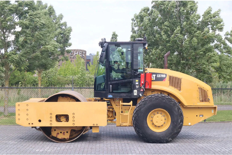 Caterpillar CS78B | TRIMBLE GPS | GOOD CONDITION - Каток: фото 1 Caterpillar CS78B | TRIMBLE GPS | GOOD CONDITION - Каток: фото 1