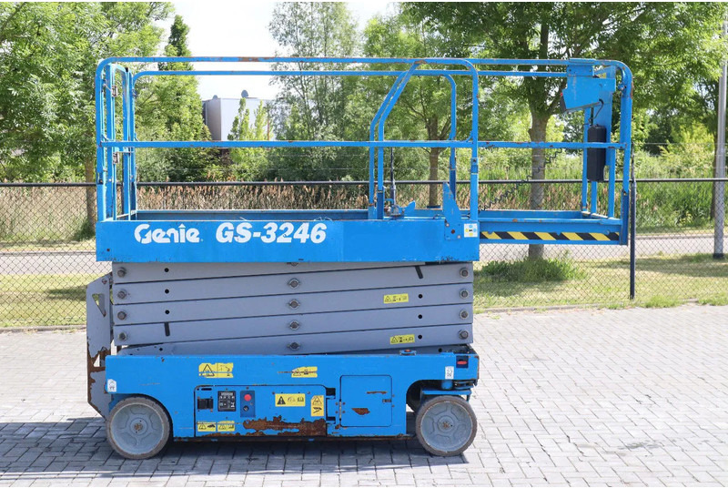 Genie GS-3246 | 12 METER | 318 KG - Ножничный подъемник: фото 4 Genie GS-3246 | 12 METER | 318 KG - Ножничный подъемник: фото 4