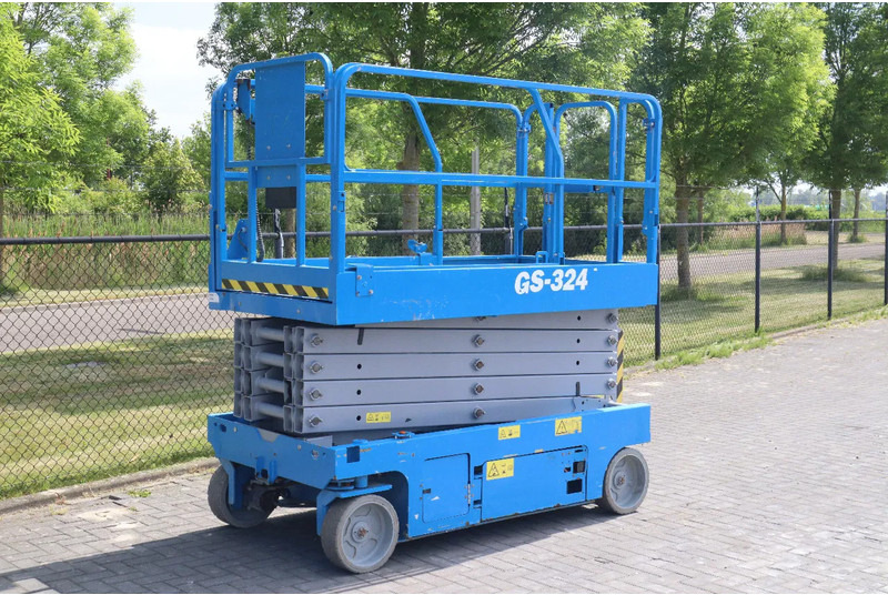 Genie GS-3246 | 12 METER | 318 KG - Ножничный подъемник: фото 3 Genie GS-3246 | 12 METER | 318 KG - Ножничный подъемник: фото 3