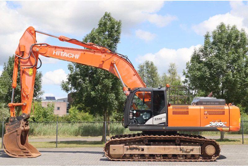 Hitachi ZX350LC-6 | GOOD UNDERCARRIAGE | BUCKET | HAMMERLINES - Гусеничный экскаватор: фото 1 Hitachi ZX350LC-6 | GOOD UNDERCARRIAGE | BUCKET | HAMMERLINES - Гусеничный экскаватор: фото 1