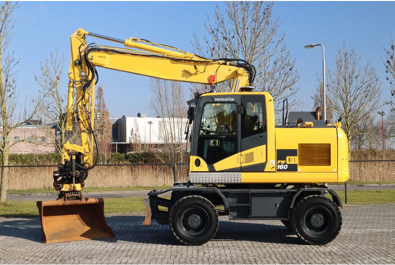 Komatsu PW160-11 | ENGCON TILTROTATOR | BUCKET | TRAILER HYDR. - Колёсный экскаватор: фото 1 Komatsu PW160-11 | ENGCON TILTROTATOR | BUCKET | TRAILER HYDR. - Колёсный экскаватор: фото 1