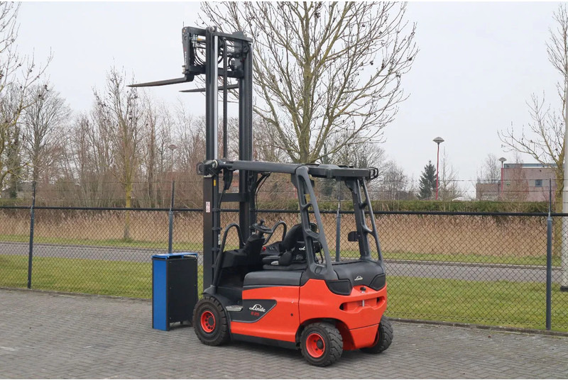 Linde E25 R-01 ROADSTER | DEMO | SIDESHIFT | FORK SPREADERS - Электропогрузчик: фото 3 Linde E25 R-01 ROADSTER | DEMO | SIDESHIFT | FORK SPREADERS - Электропогрузчик: фото 3