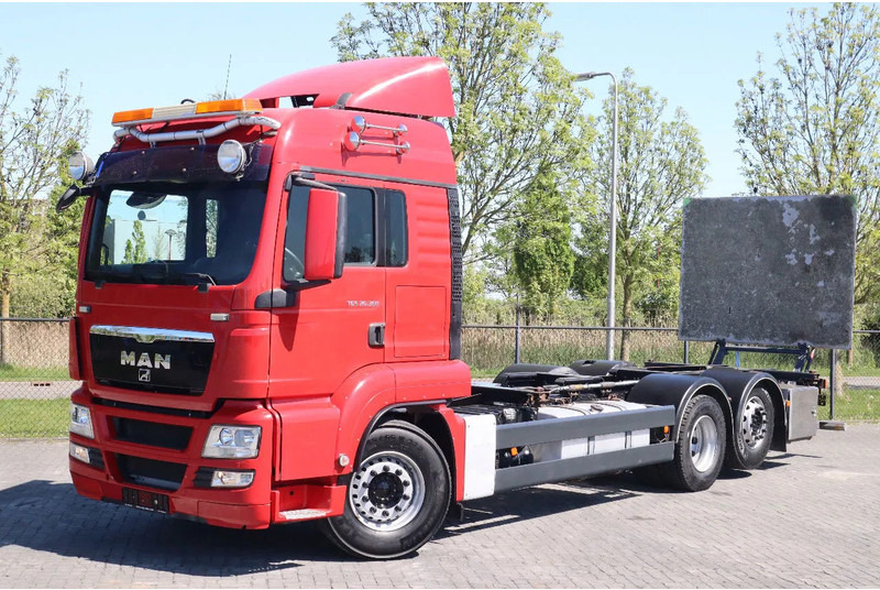MAN TGS 26.360 | 6X2 | BDF | ONLY 80.000 KM! | EURO 5 - Грузовик-шасси: фото 1 MAN TGS 26.360 | 6X2 | BDF | ONLY 80.000 KM! | EURO 5 - Грузовик-шасси: фото 1