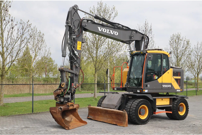 Volvo EWR 170 E | ROTOTILT | BUCKET | DOZERBLADE | TRAILER HYDR - Колёсный экскаватор: фото 2 Volvo EWR 170 E | ROTOTILT | BUCKET | DOZERBLADE | TRAILER HYDR - Колёсный экскаватор: фото 2
