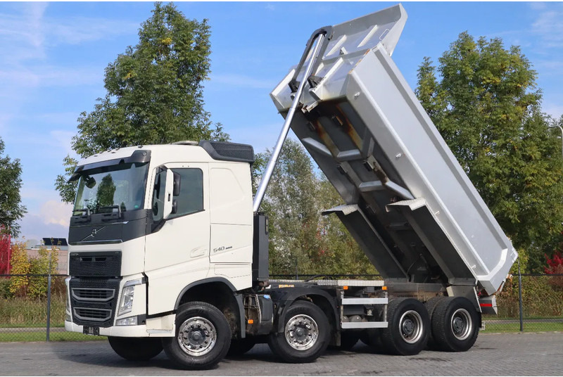 Volvo FH 540 | 8X4 | BIG AXLES | RETARDER | EURO 6 - Самосвал: фото 1 Volvo FH 540 | 8X4 | BIG AXLES | RETARDER | EURO 6 - Самосвал: фото 1