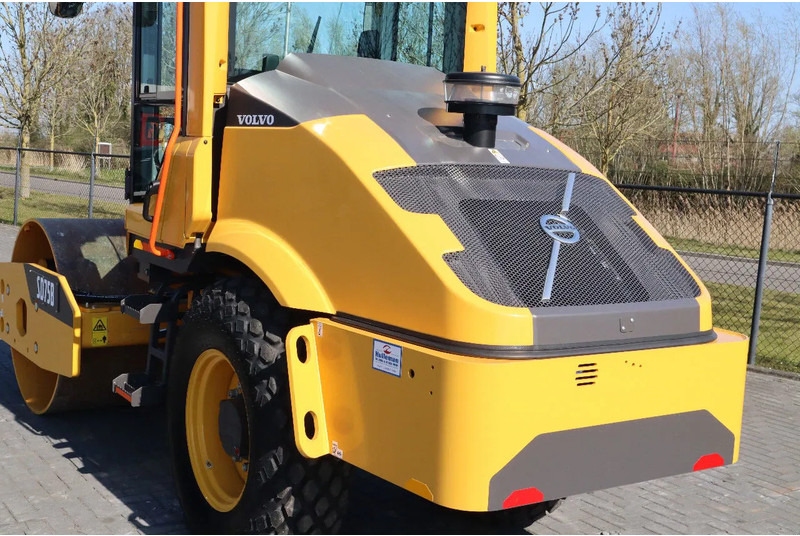 Комбинированный каток Volvo SD75B | SD 75 B | NEW / UNUSED | 1 YEAR WARRANTY: фото 13 Комбинированный каток Volvo SD75B | SD 75 B | NEW / UNUSED | 1 YEAR WARRANTY: фото 13