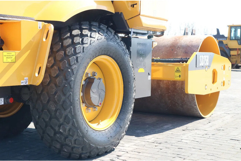 Комбинированный каток Volvo SD75B | SD 75 B | NEW / UNUSED | 1 YEAR WARRANTY: фото 8 Комбинированный каток Volvo SD75B | SD 75 B | NEW / UNUSED | 1 YEAR WARRANTY: фото 8