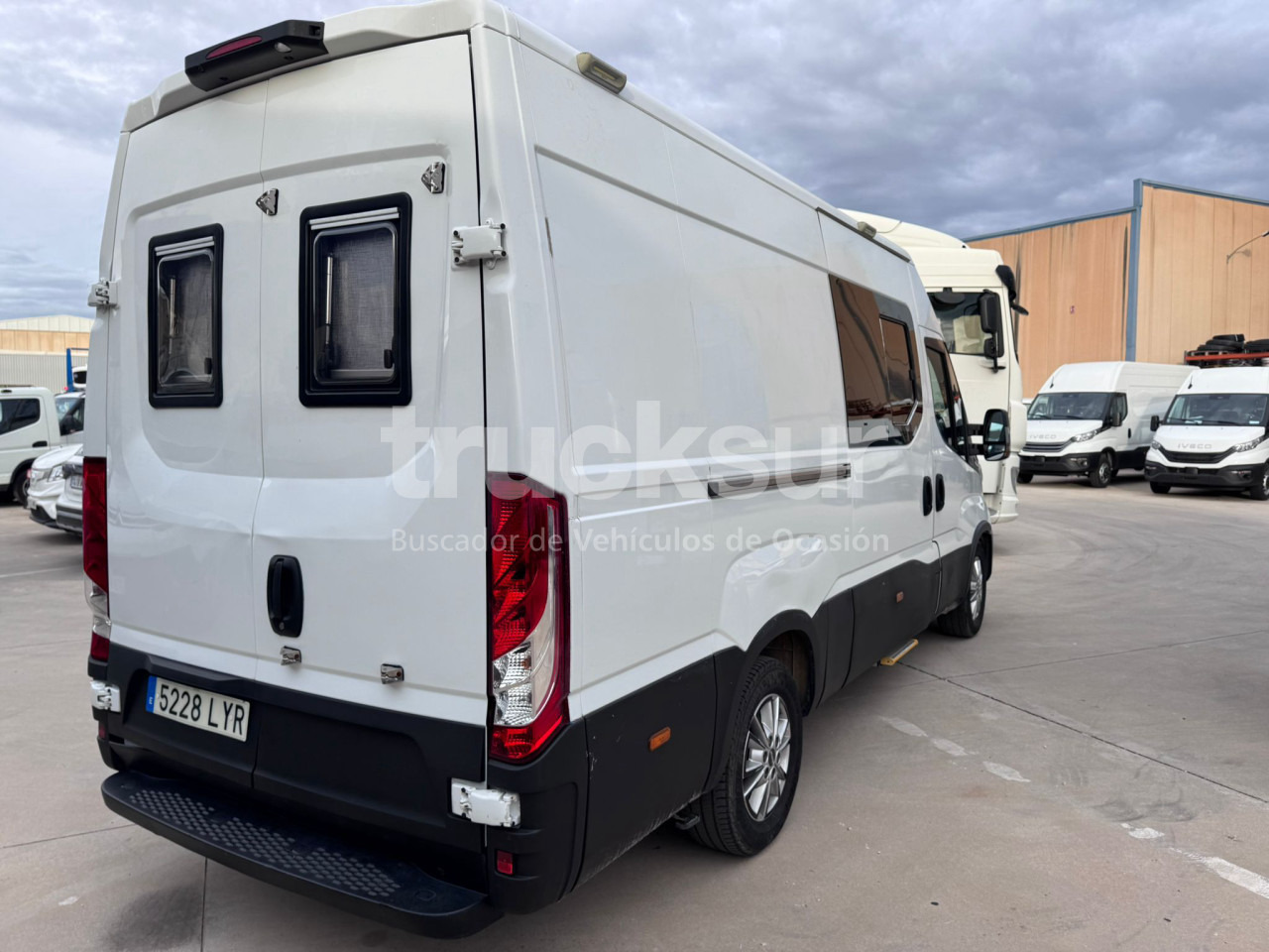 IVECO 35S16 CAMPER - Малотоннажный фургон: фото 3 IVECO 35S16 CAMPER - Малотоннажный фургон: фото 3