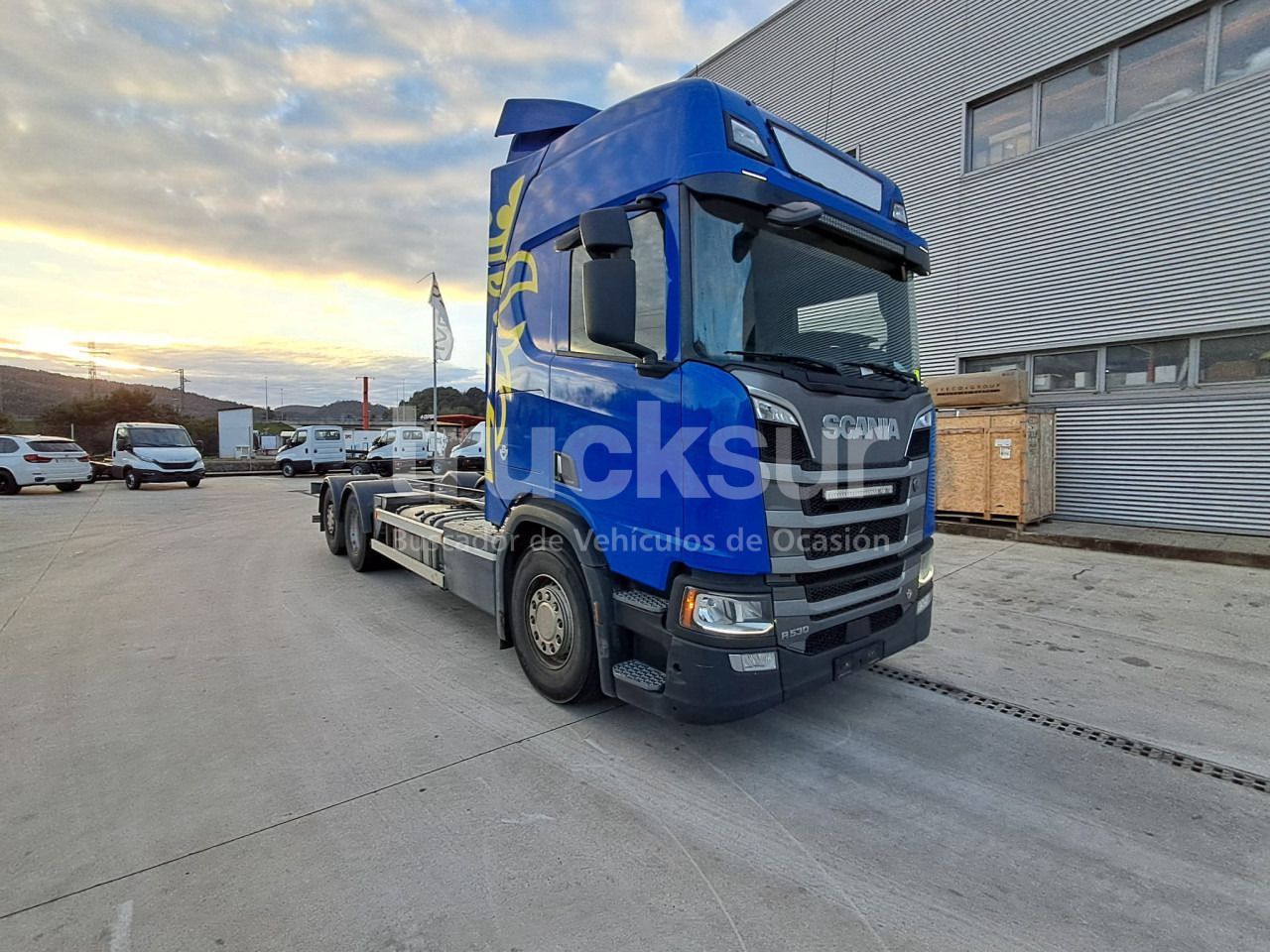 SCANIA R530 - Грузовик-шасси: фото 1 SCANIA R530 - Грузовик-шасси: фото 1