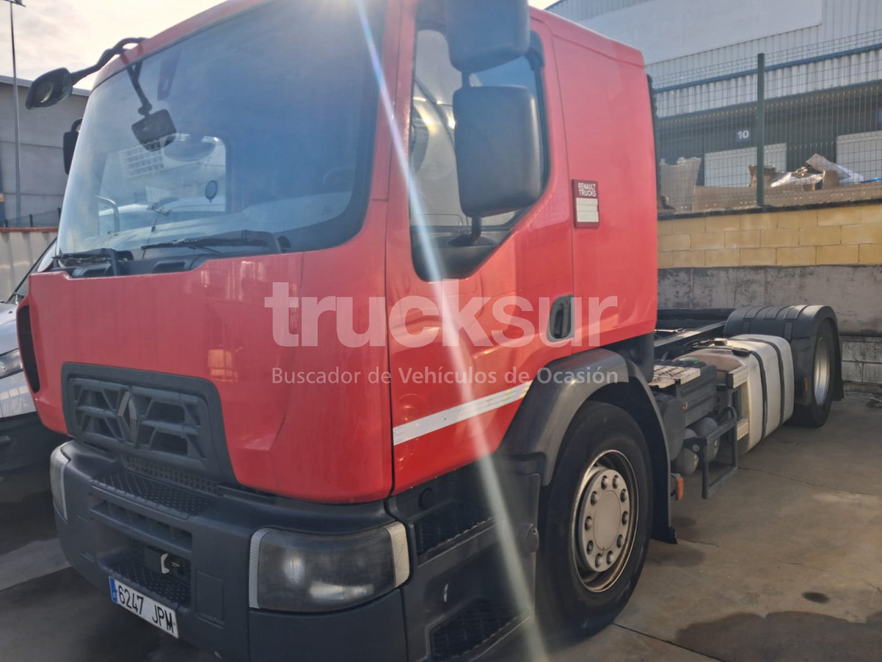 RENAULT D18 WIDE PORTACOCHES - Тягач: фото 3 RENAULT D18 WIDE PORTACOCHES - Тягач: фото 3