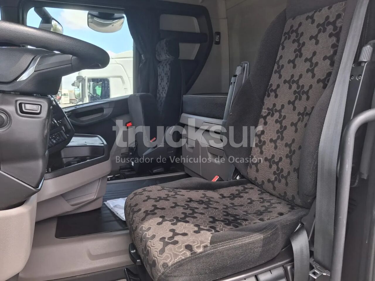 SCANIA R450 - Тягач: фото 4 SCANIA R450 - Тягач: фото 4