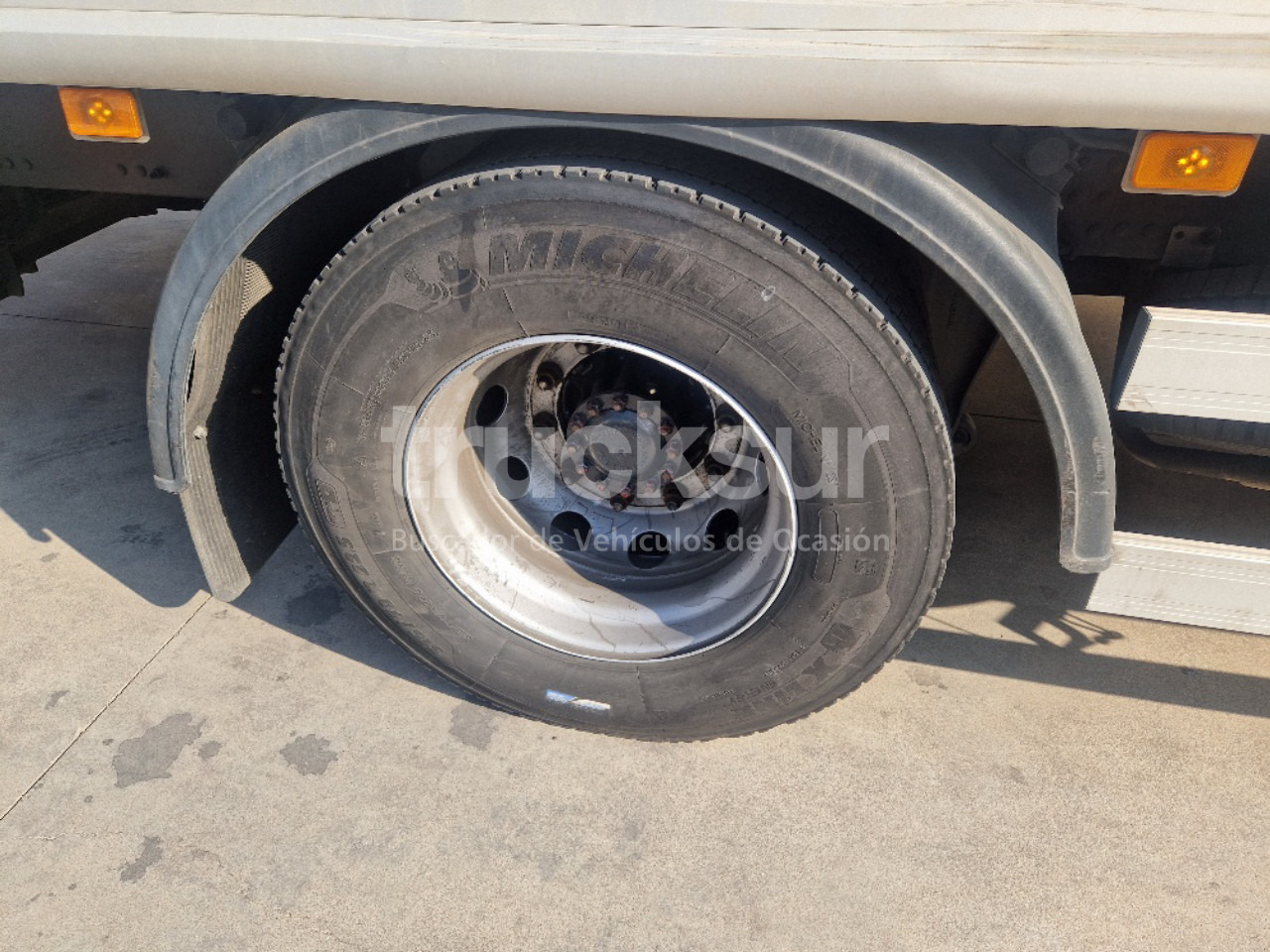 VOLVO FM/FH4X2R - Грузовик с закрытым кузовом: фото 5 VOLVO FM/FH4X2R - Грузовик с закрытым кузовом: фото 5