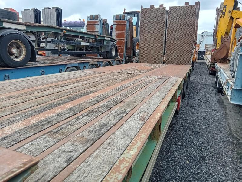 Castera - Низкорамный полуприцеп: фото 2 Castera - Низкорамный полуприцеп: фото 2