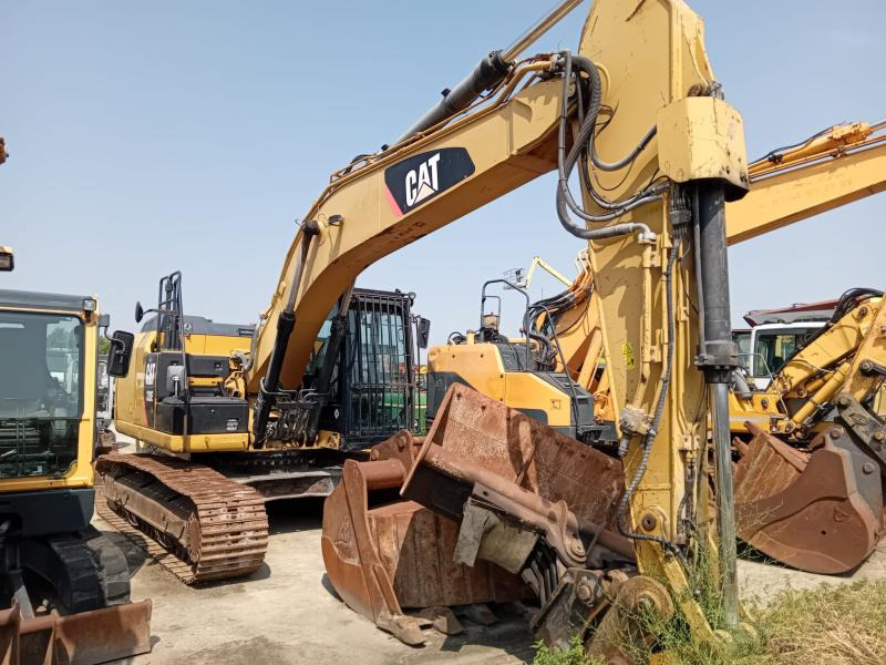 Caterpillar 320EL - Гусеничный экскаватор: фото 1 Caterpillar 320EL - Гусеничный экскаватор: фото 1