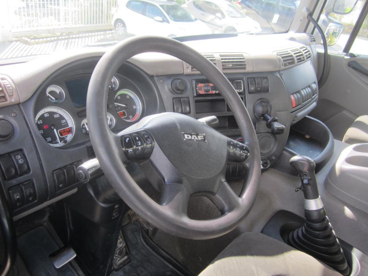 Фото интерьера 1: Грузовик бортовой/ Платформа DAF CF85 460