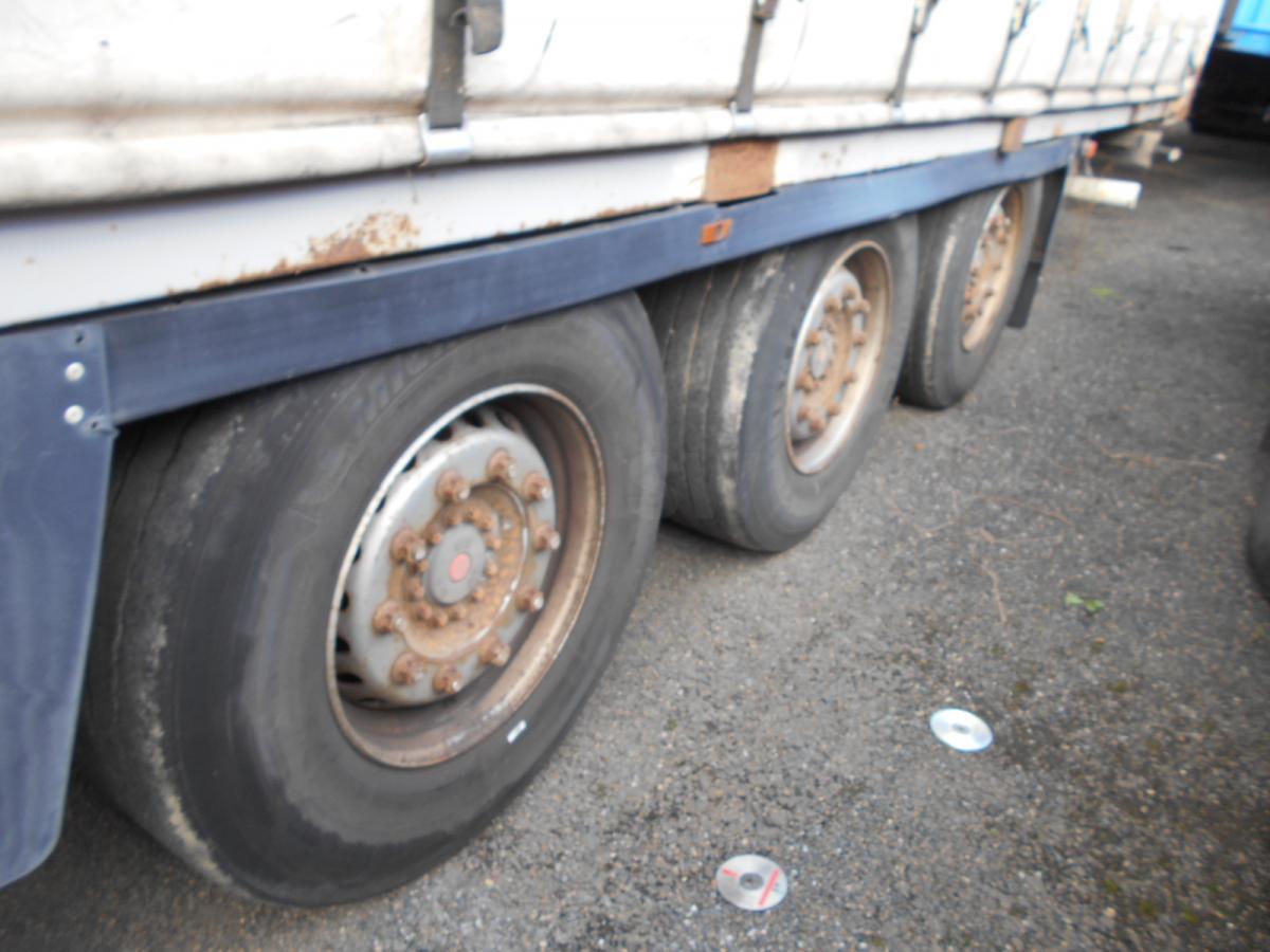 Krone - Тентованный полуприцеп: фото 5 Krone - Тентованный полуприцеп: фото 5