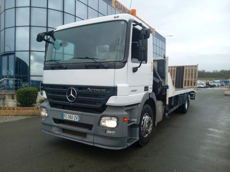 Mercedes Actros 2532 - Грузовик бортовой/ Платформа: фото 1 Mercedes Actros 2532 - Грузовик бортовой/ Платформа: фото 1