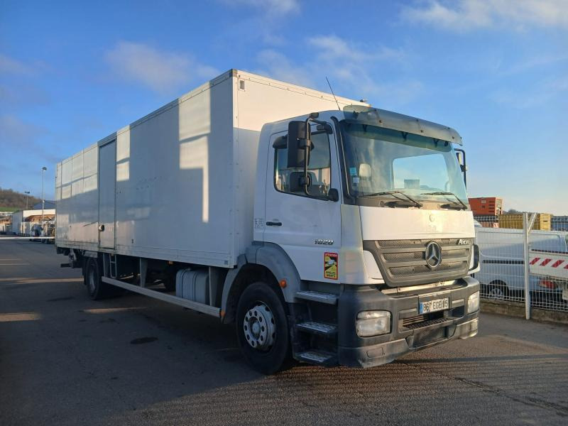 Mercedes Axor 1829 - Грузовик с закрытым кузовом: фото 2 Mercedes Axor 1829 - Грузовик с закрытым кузовом: фото 2