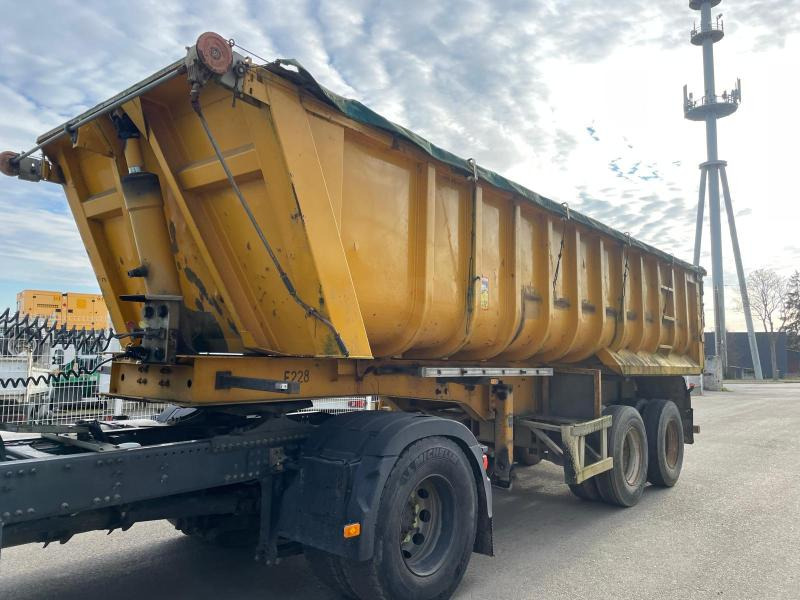 Trailor - Самосвальный полуприцеп: фото 1 Trailor - Самосвальный полуприцеп: фото 1