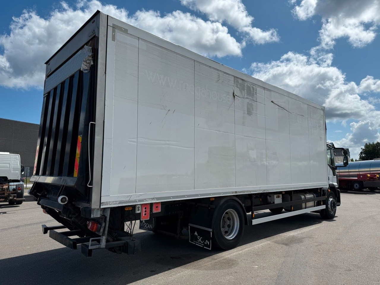 Iveco 180E32 4x2 Schmitz / Thermo King T-1200R Spectru Iveco 180E32 4x2 Schmitz / Thermo King T-1200R Spectru - Рефрижератор: фото 3 Iveco 180E32 4x2 Schmitz / Thermo King T-1200R Spectru Iveco 180E32 4x2 Schmitz / Thermo King T-1200R Spectru - Рефрижератор: фото 3