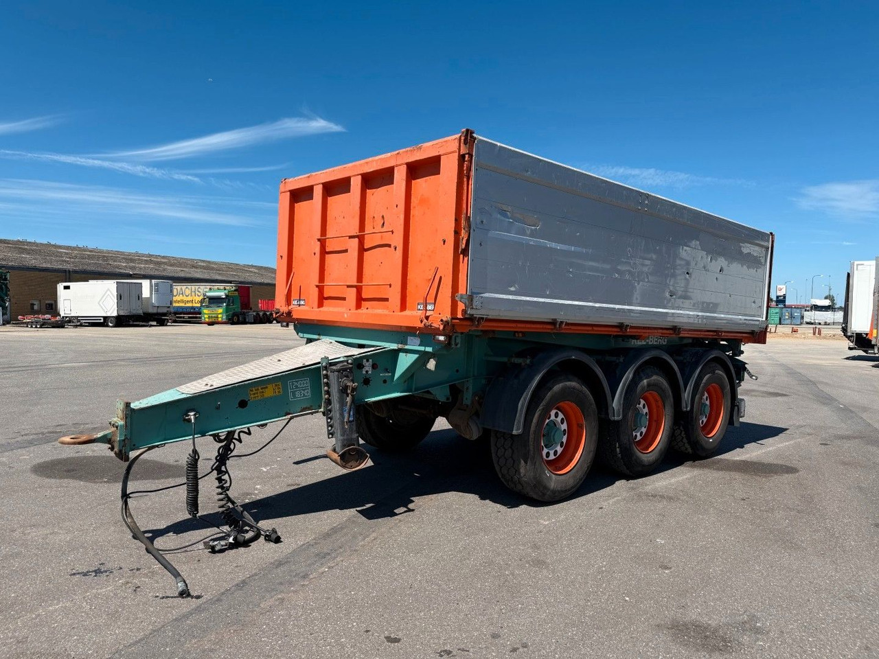 Kel-Berg 24 t. 3 axle T490K Tipper / Kipper - Самосвальный прицеп: фото 1 Kel-Berg 24 t. 3 axle T490K Tipper / Kipper - Самосвальный прицеп: фото 1