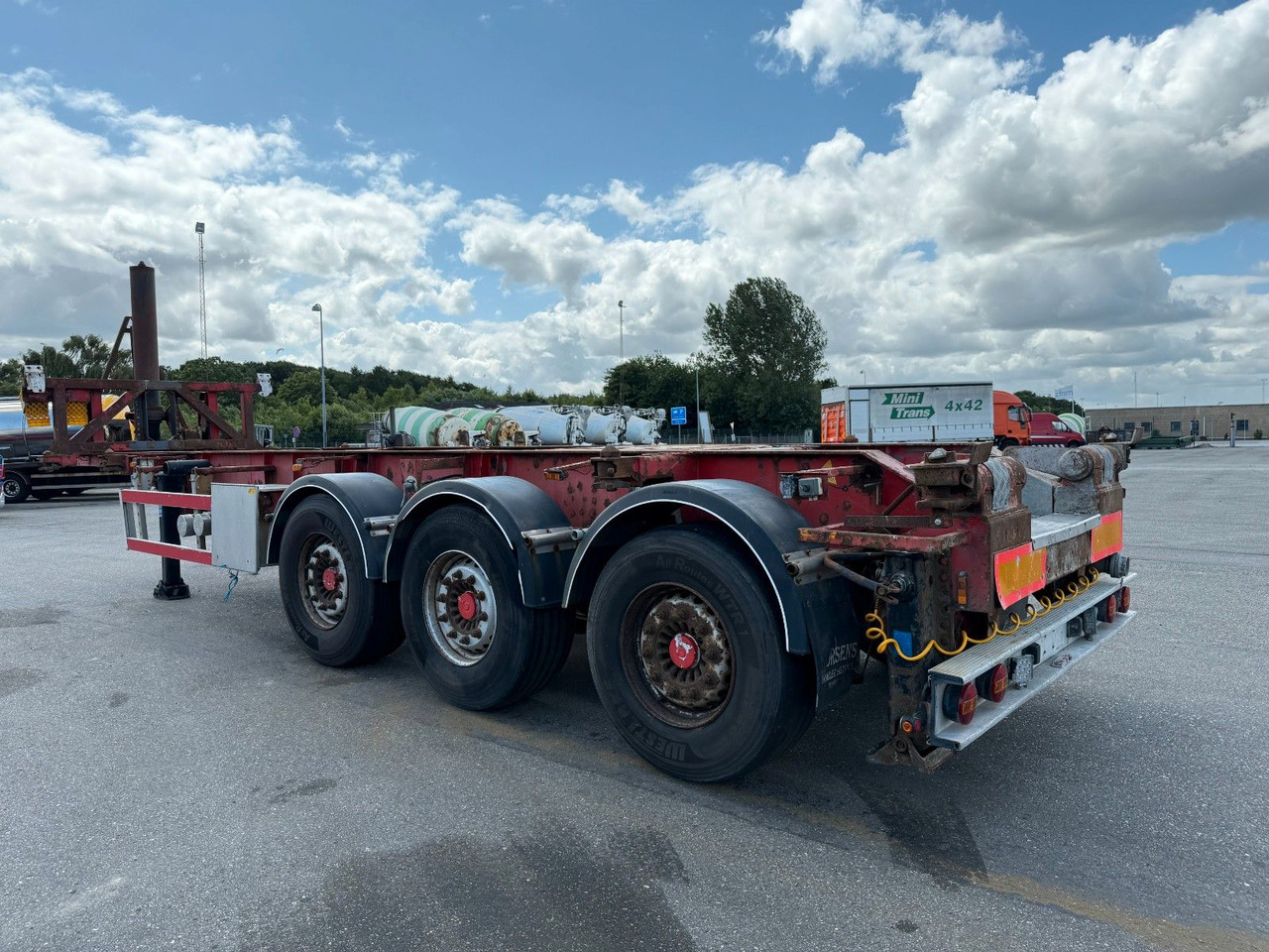 Lag 3 Axle 30" Container Tipper Chassis Lag 3 Axle 30" Container Tipper Chassis - Самосвальный полуприцеп: фото 4 Lag 3 Axle 30" Container Tipper Chassis Lag 3 Axle 30" Container Tipper Chassis - Самосвальный полуприцеп: фото 4