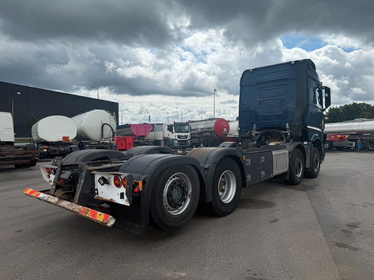 Mercedes-Benz Arocs 3253 8x26 Euro 6 Chassis / Fahrgestell - Грузовик-шасси: фото 3 Mercedes-Benz Arocs 3253 8x26 Euro 6 Chassis / Fahrgestell - Грузовик-шасси: фото 3
