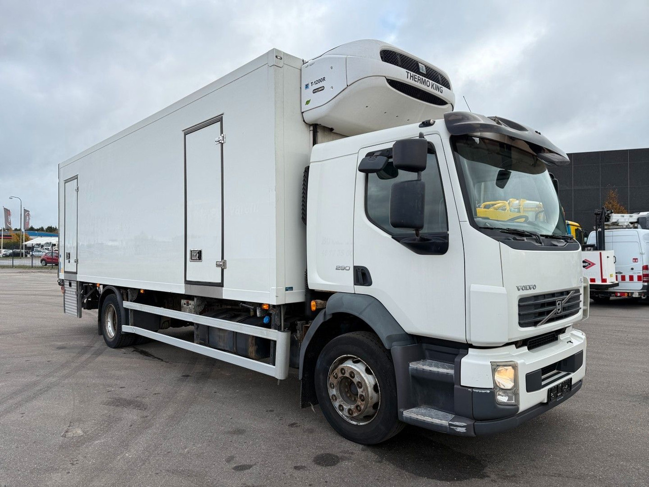 Volvo FL290 4x2 Thermo King T1200-R Euro 5 - Рефрижератор: фото 2 Volvo FL290 4x2 Thermo King T1200-R Euro 5 - Рефрижератор: фото 2